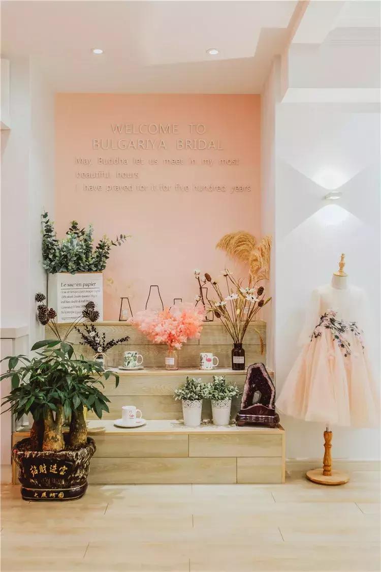 小众复古婚纱探店,法式咖啡店探店