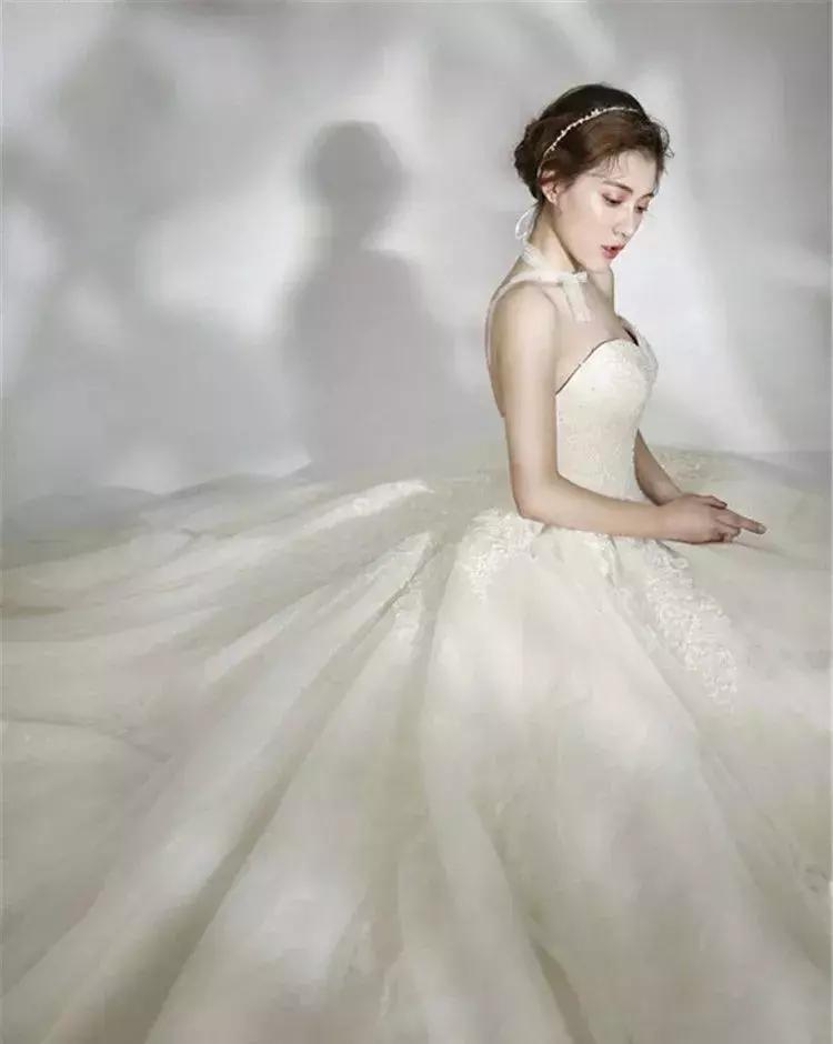 小众复古婚纱探店,法式咖啡店探店