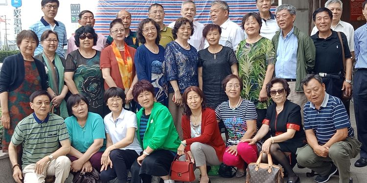 干岔子一，二队老知青久别重逢，共忆黑土情长