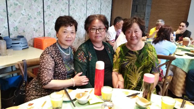 干岔子一，二队老知青久别重逢，共忆黑土情长