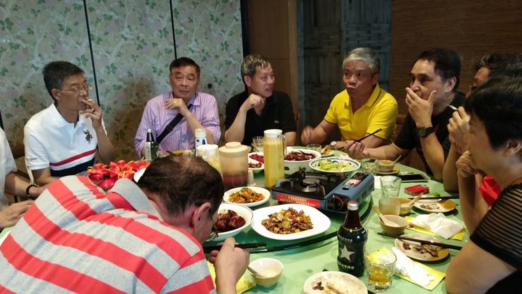 干岔子一，二队老知青久别重逢，共忆黑土情长