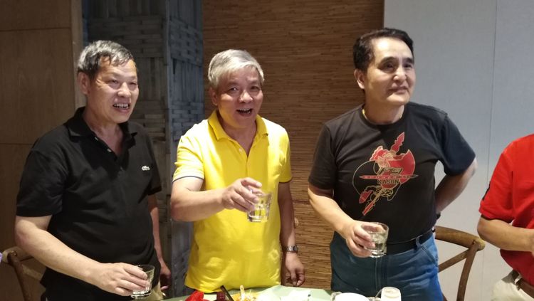 干岔子一，二队老知青久别重逢，共忆黑土情长