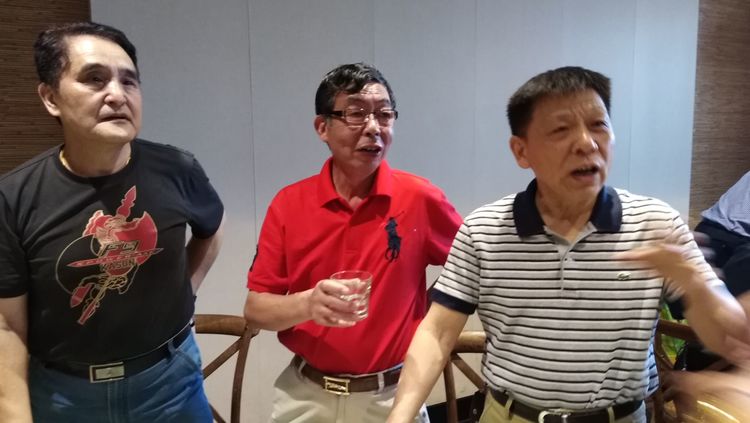 干岔子一，二队老知青久别重逢，共忆黑土情长