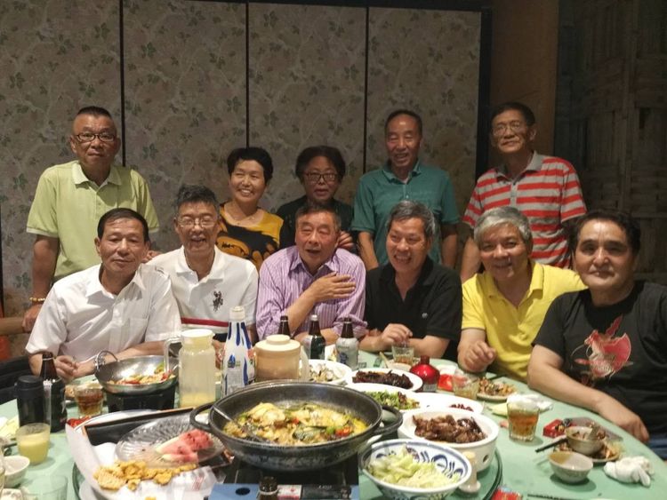 干岔子一，二队老知青久别重逢，共忆黑土情长