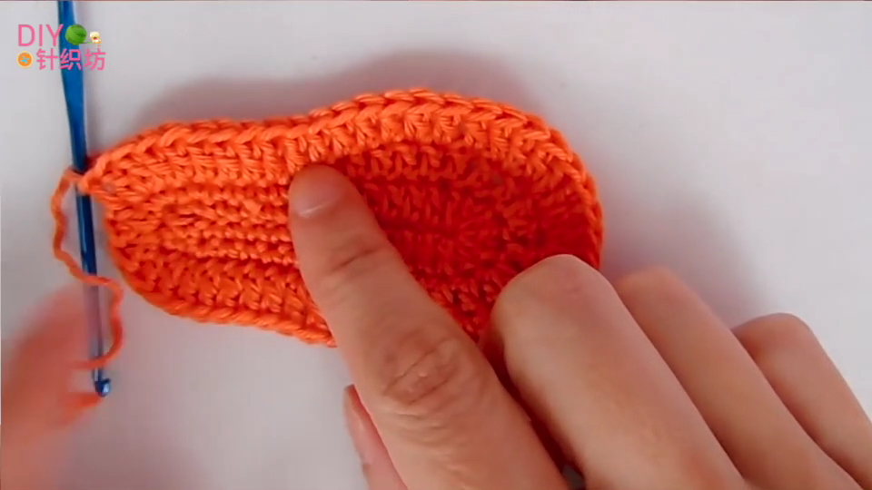 儿童鞋垫的钩织教程图,毛线钩织宝宝鞋垫左右大小不一样