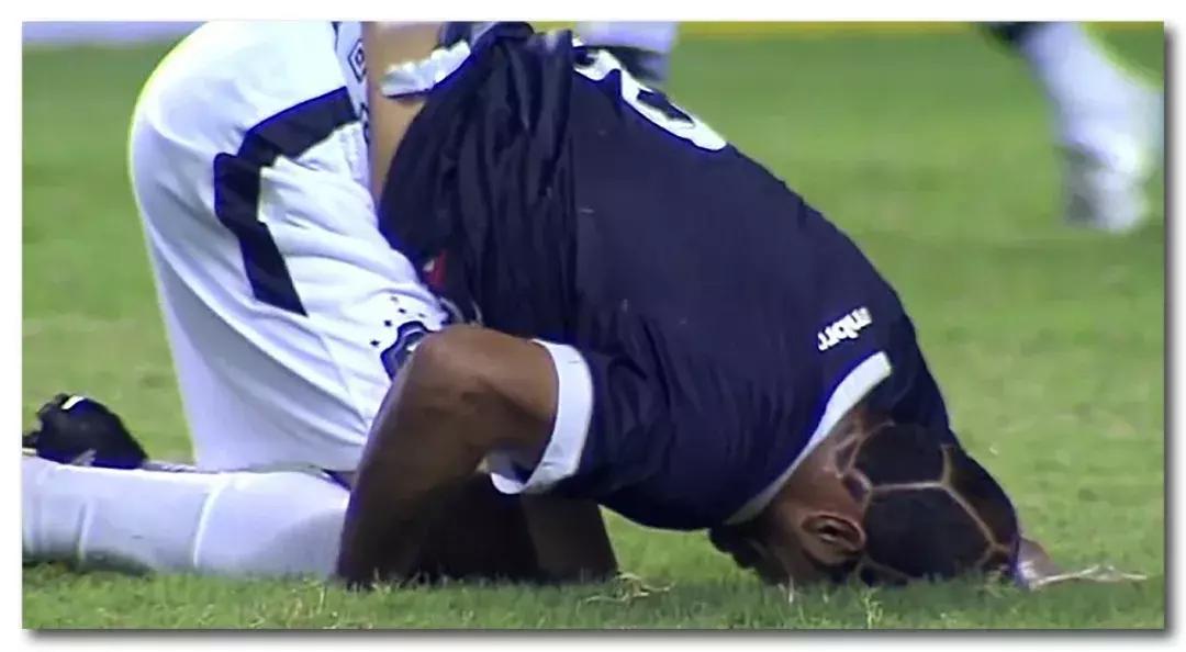 发型心理学,足球运动员发型重要性