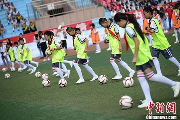 中央投入6.48亿元支持校园足球！中国足球何时能“雄起”