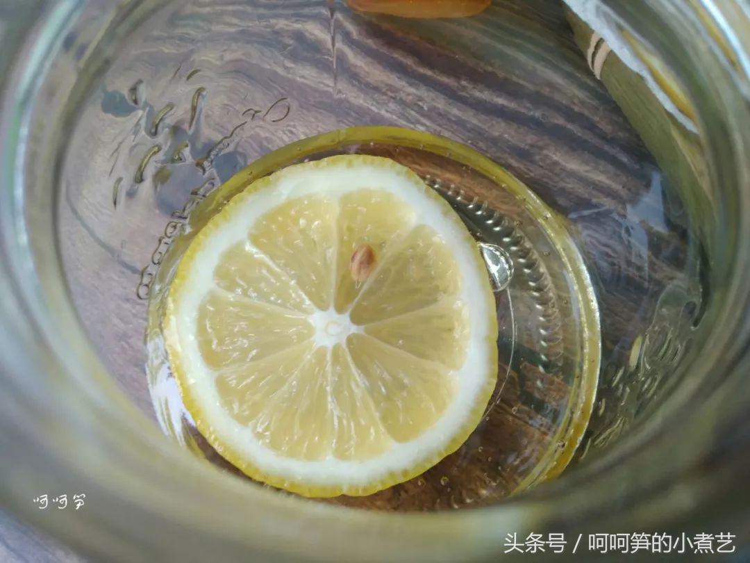 怎么做蜂蜜柠檬水超好吃又好看,柠檬水的做法简单又好喝不加蜂蜜