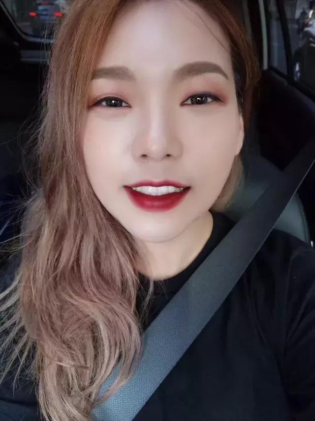 编辑部化妆包大公开，夏天我们凭本事美