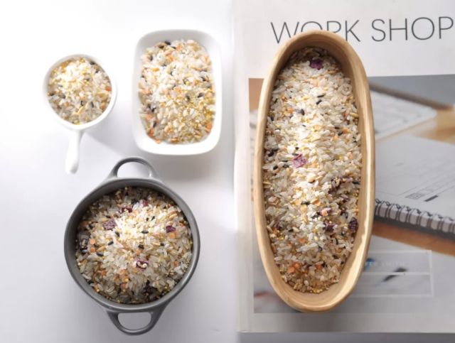 这碗五谷杂粮,满足了你对米饭的一切想象