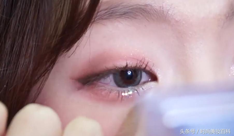 眼妆教程樱花盘,樱花眼妆教程初学者