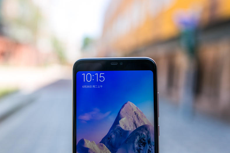 6.8寸刘海屏手机999,红米6pro刘海全面屏