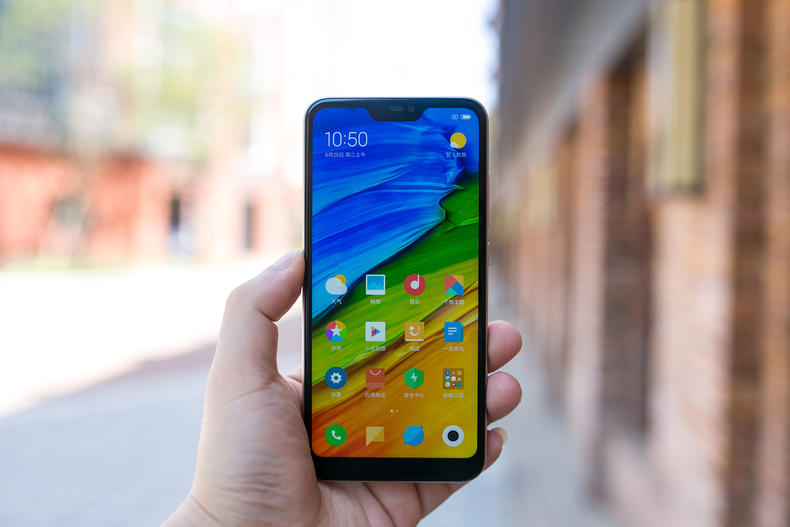 6.8寸刘海屏手机999,红米6pro刘海全面屏