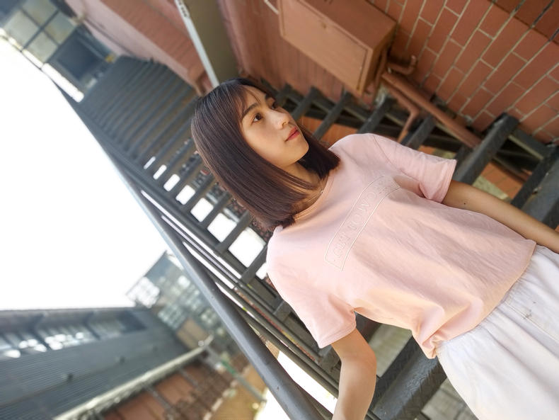 6.8寸刘海屏手机999,红米6pro刘海全面屏