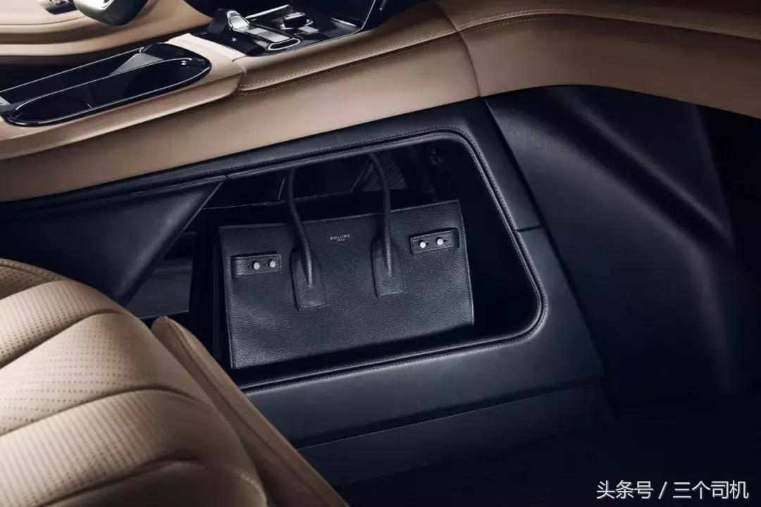 百公里提速4.4秒,50万购买这款纯电7座SUV,但续航仅355公里