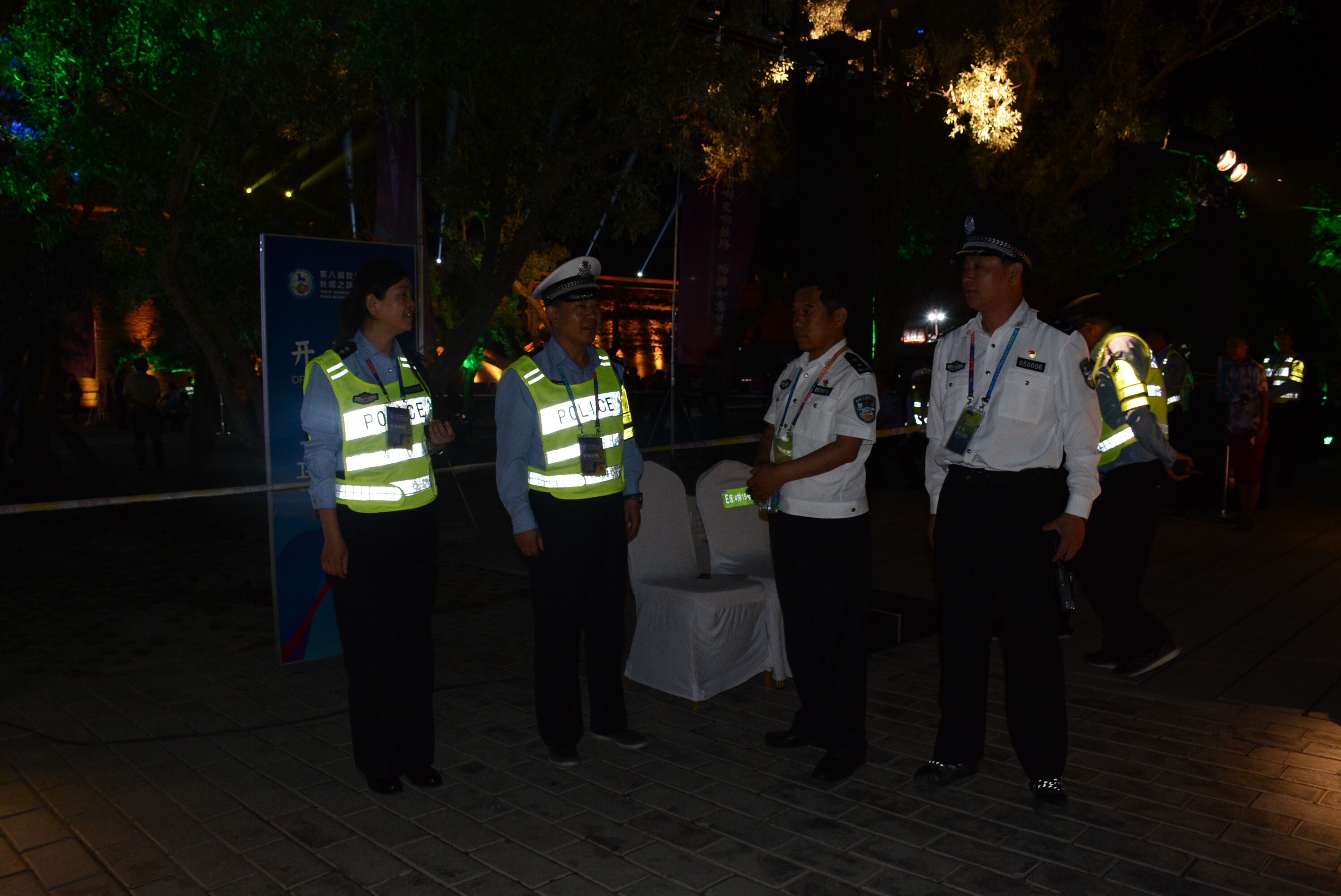 因为他们，盛会期间嘉峪关道路如此通畅——第八届敦煌行·丝绸之路国际旅游节期间道路交通安保工作纪实