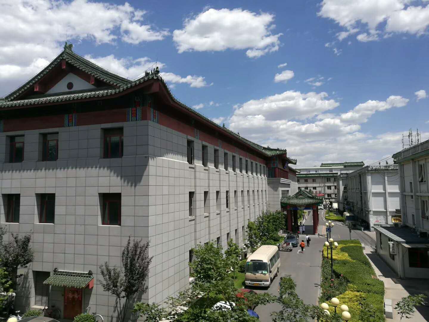 蓝天白云下的北京视频,蓝天白云下的大北京