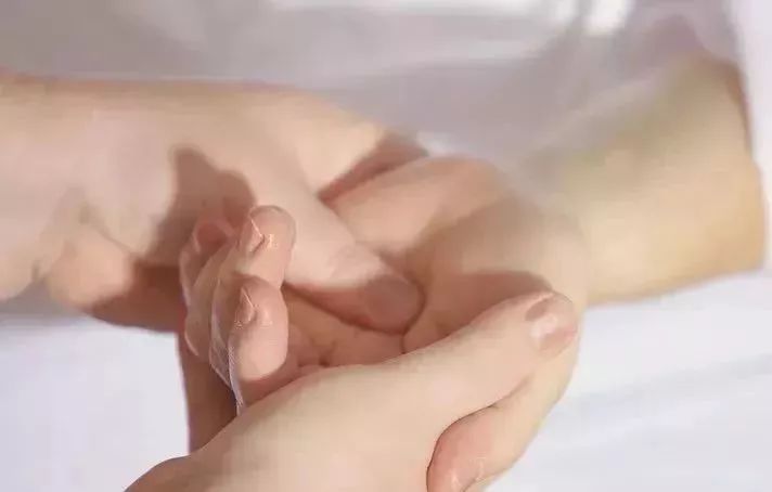 被蚊子咬了别擦药,涂点这个马上止痒!