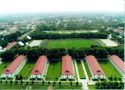 这所学校很出名英语翻译,这所大学堪称三本里的黄埔军校