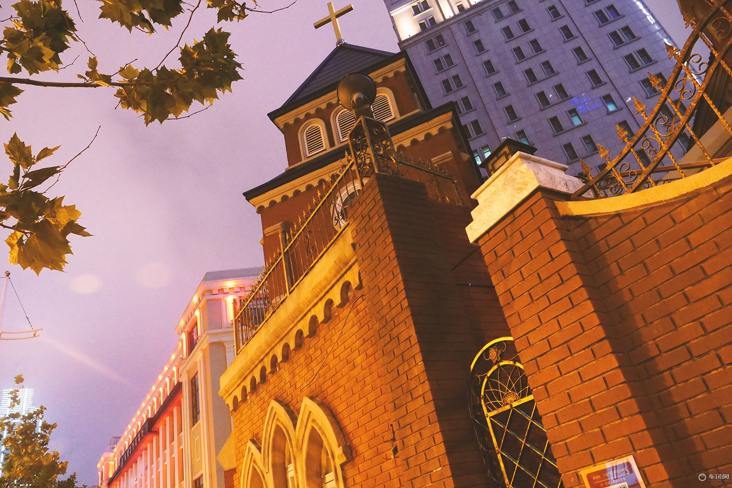 特斯拉modelx旅行,特斯拉modelx100d能跑多少公里