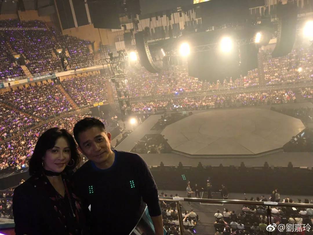 梁朝伟刘嘉玲近日罕见秀恩爱,刘嘉玲梁朝伟同台