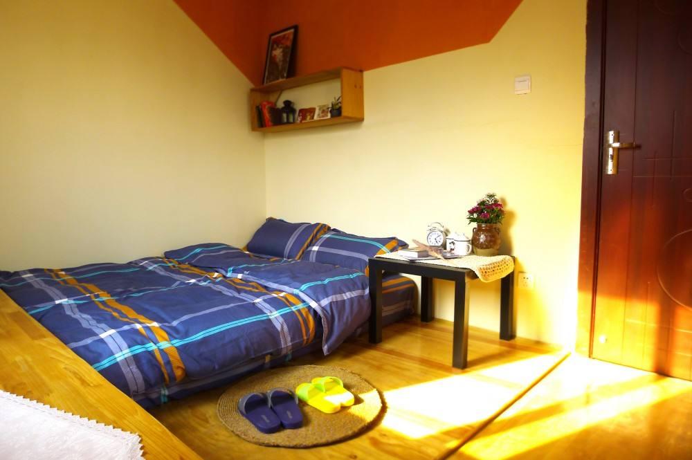 床边靠窗好不好有哪些禁忌,床边用什么遮挡最好风水