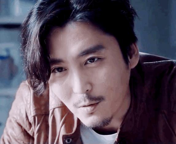 许晴评价张国荣,真正是桃花眼的女明星是谁啊