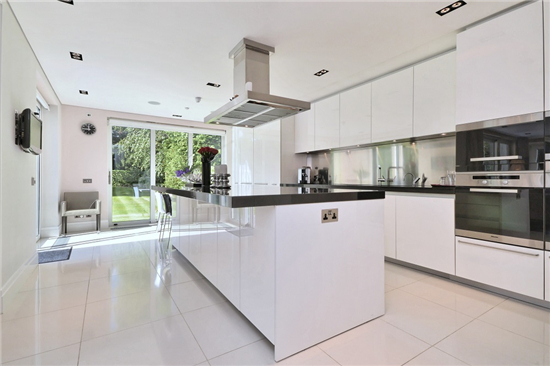 迪丽热巴的豪宅视频,迪丽热巴豪宅曝光