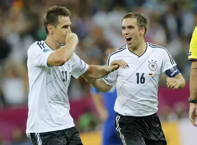 德国战车世界杯拿过几次冠军,18年世界杯德国战车为什么惨败