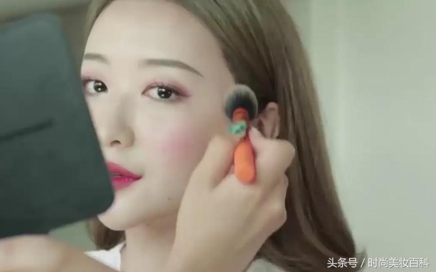 新手化妆必看的妆容技巧,化妆小技巧想拥有甜美的妆容