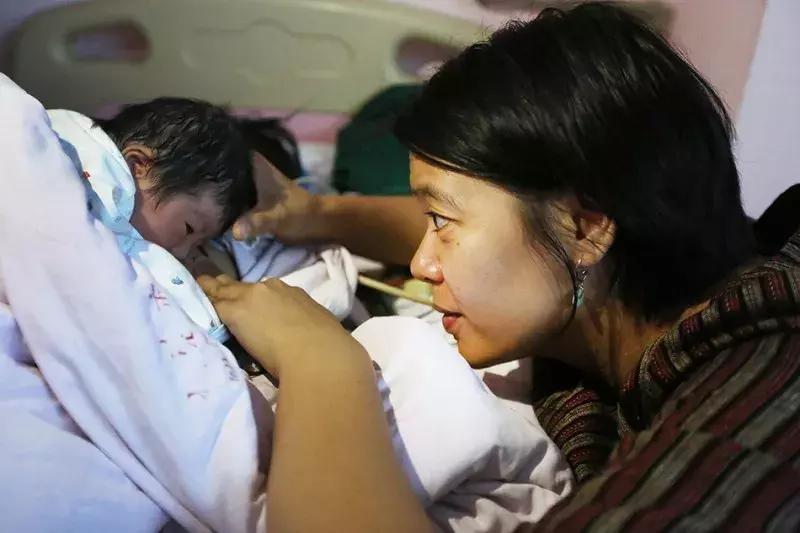 顺产生孩子其实没那么可怕,生孩子不是苦而是幸福