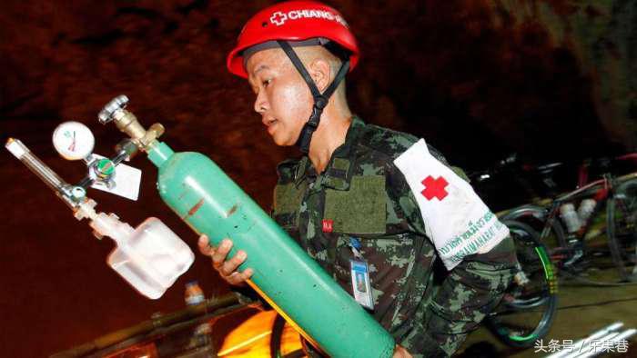 泰国失踪足球队诡异事件,泰国少年足球队被困山洞电影