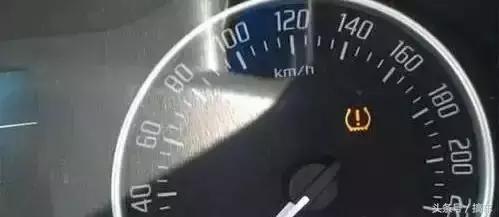 充电宝正常充电状态指示灯,常规故障指示灯包括些什么