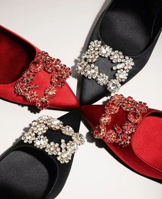 39码穿什么鞋子显脚小,什么鞋子显脚大