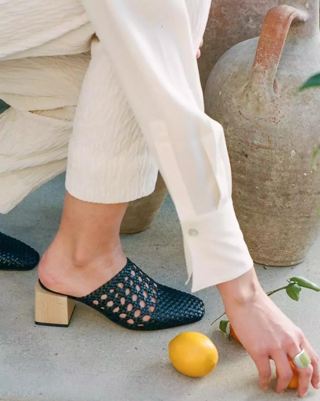 今夏一定要pick的四款鞋,今夏最值得入手的鞋子