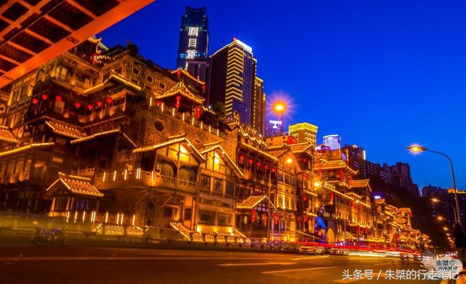 重庆观音桥网红打卡景点白天,打卡重庆网红夜景