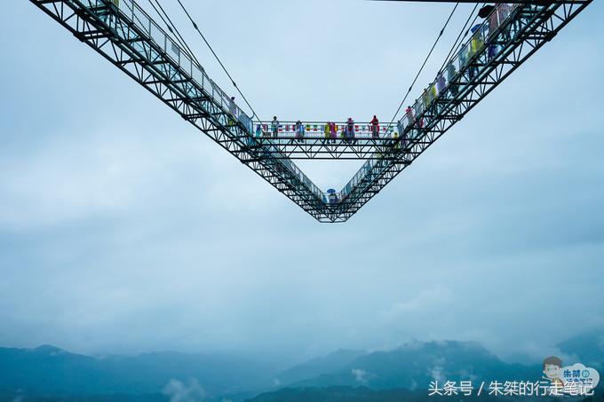 重庆观音桥网红打卡景点白天,打卡重庆网红夜景