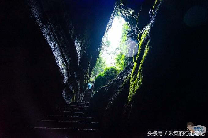 重庆观音桥网红打卡景点白天,打卡重庆网红夜景
