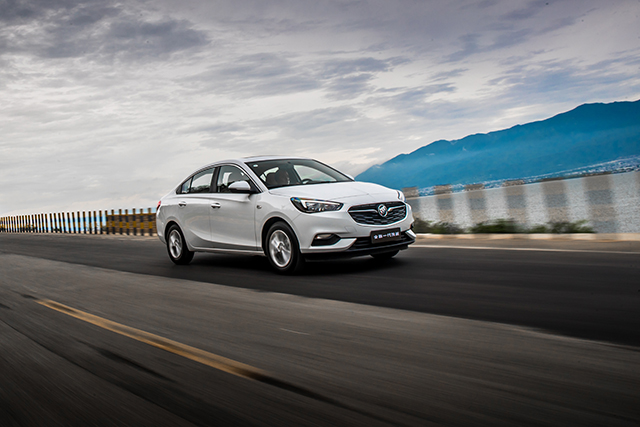 重现辉煌实力究竟如何?动态试驾别克全新凯越