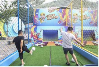 国外大型互动真人游戏,很火的美国真人游戏