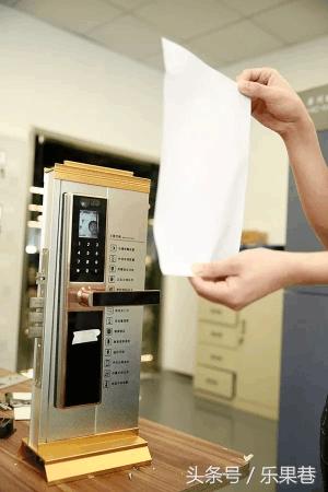 全自动智能门锁被秒开,实测只要三分钟智能锁