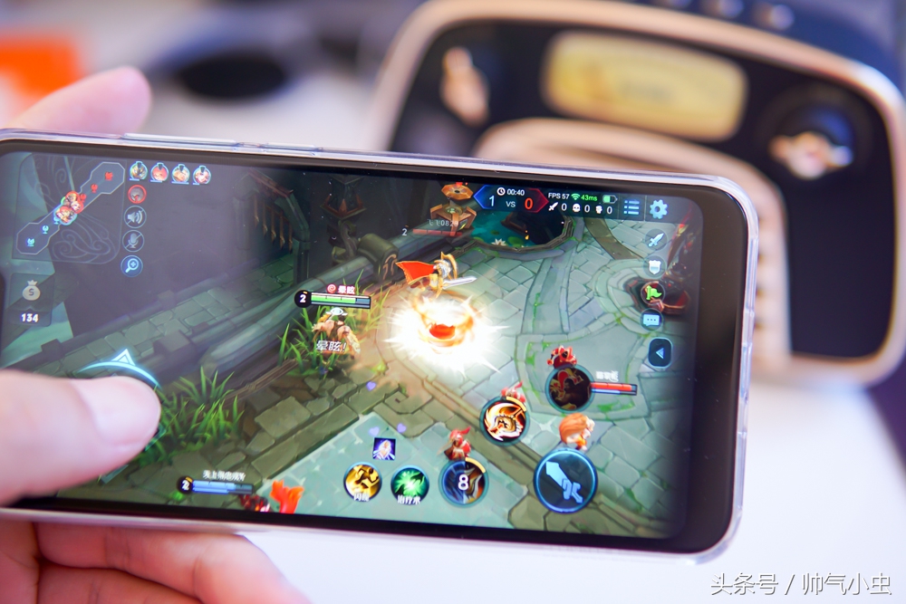 小米红米6pro全面屏手机,红米6pro吃鸡效果