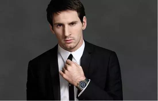 梅西c罗豪车,c罗和梅西内马尔谁家里最有钱