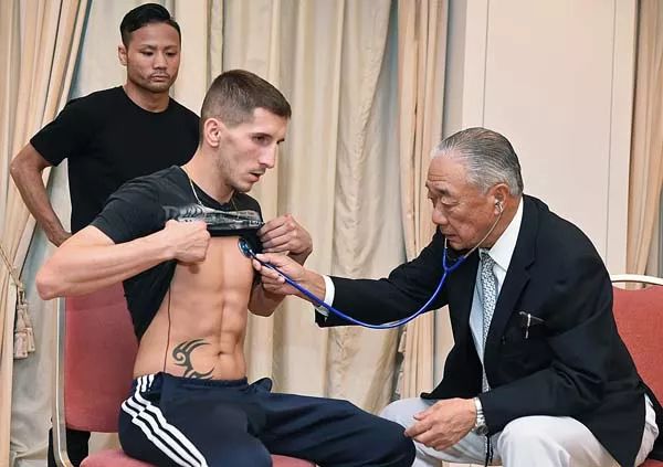 韩国踢球有多脏,韩国踢球脏动作