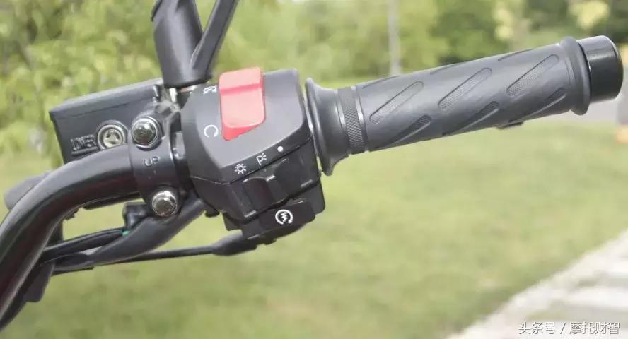 银钢小怪兽150和250对比,银钢大怪兽250