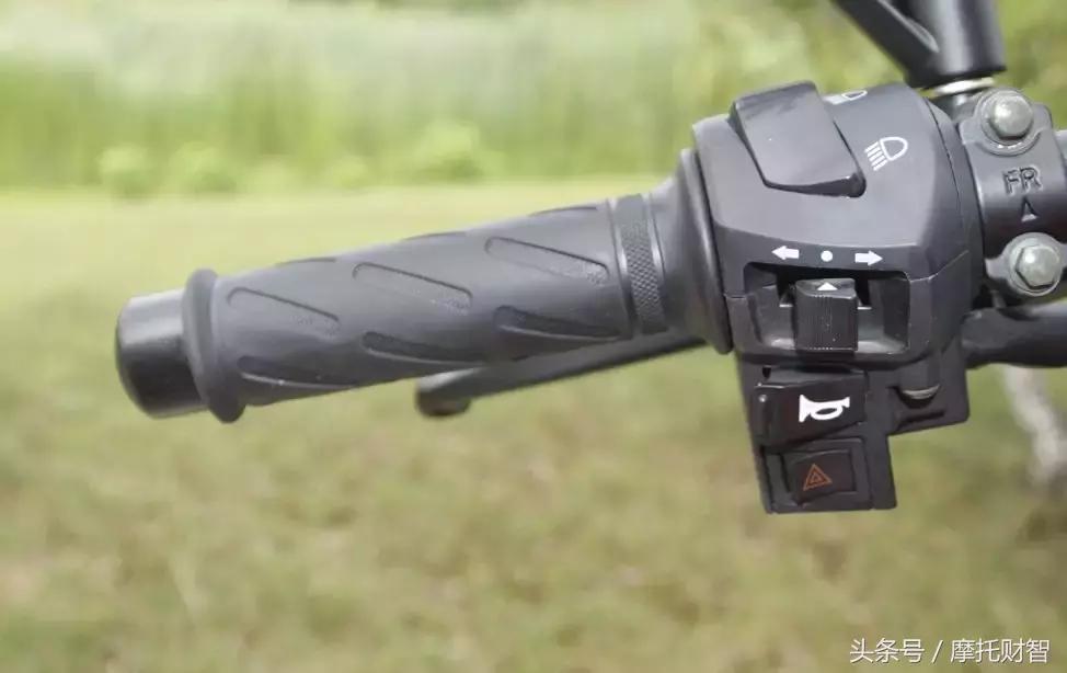 银钢小怪兽150和250对比,银钢大怪兽250