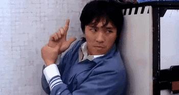 为什么足球场上的球员吐口水,足球场上吐痰不嫌脏吗