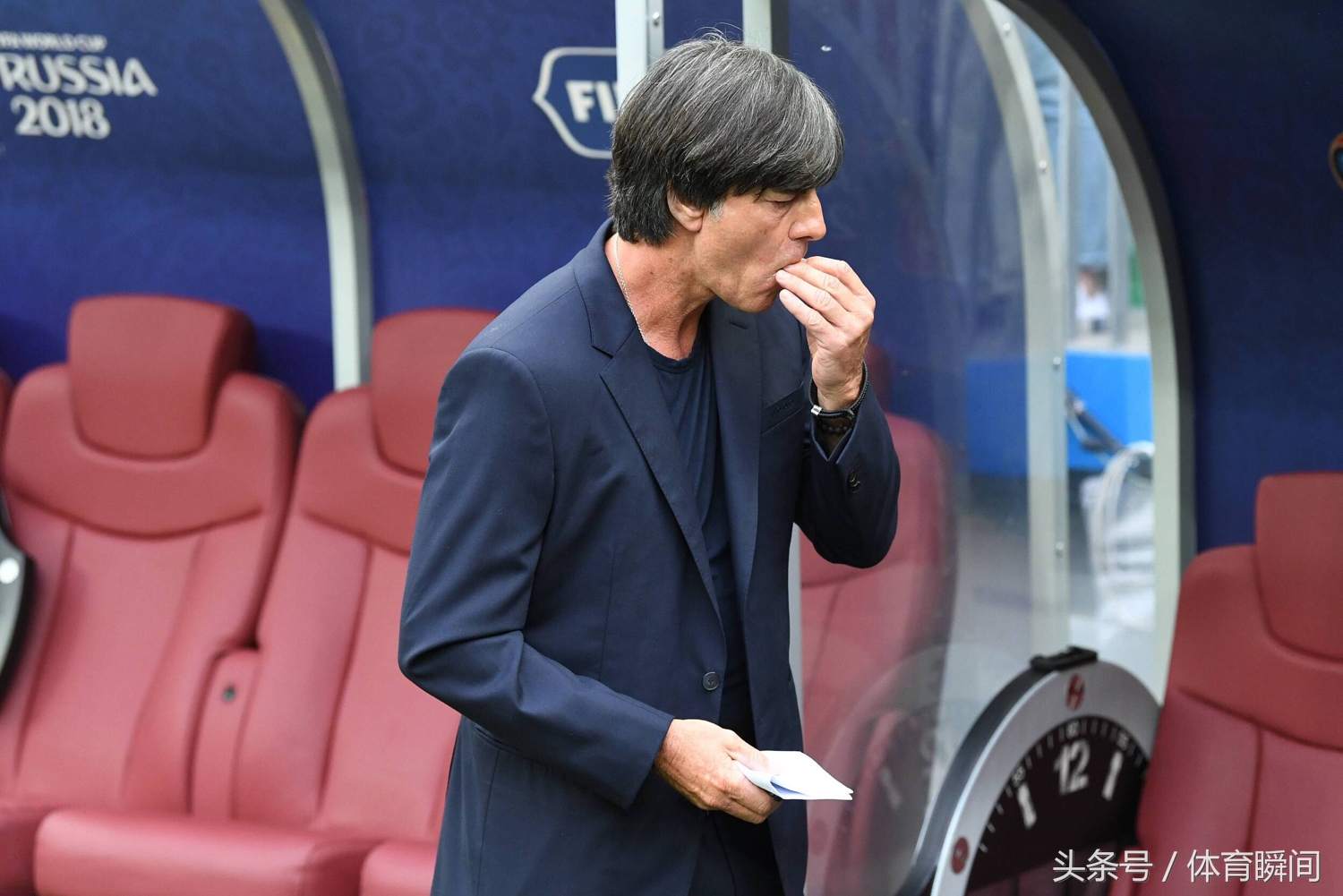 俄罗斯世界杯，将足球踢成了橄榄球，太极虎掀翻超级战车值得尊敬