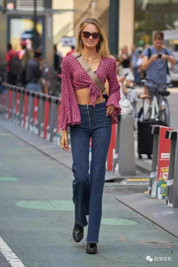 上身短白t恤下身怎么配好看,上身短下身长衣服穿搭