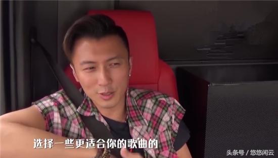 谢霆锋同台王菲全程装酷真实,谢霆锋同台王菲全程装